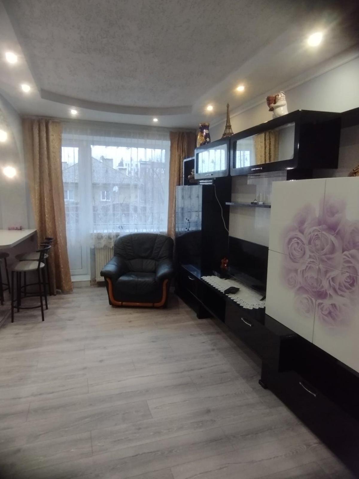 Дизайнерська Квартира У Центрі Міста Uzhhorod Bagian luar foto