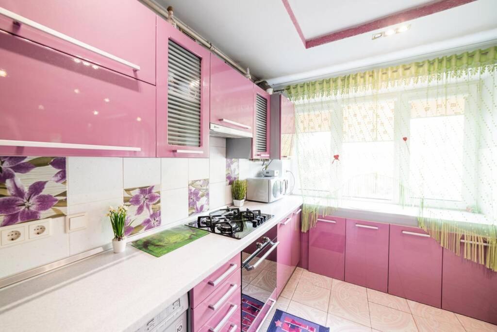 Дизайнерська Квартира У Центрі Міста Uzhhorod Bagian luar foto